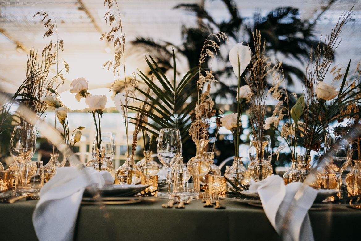 styling dinner wedding table